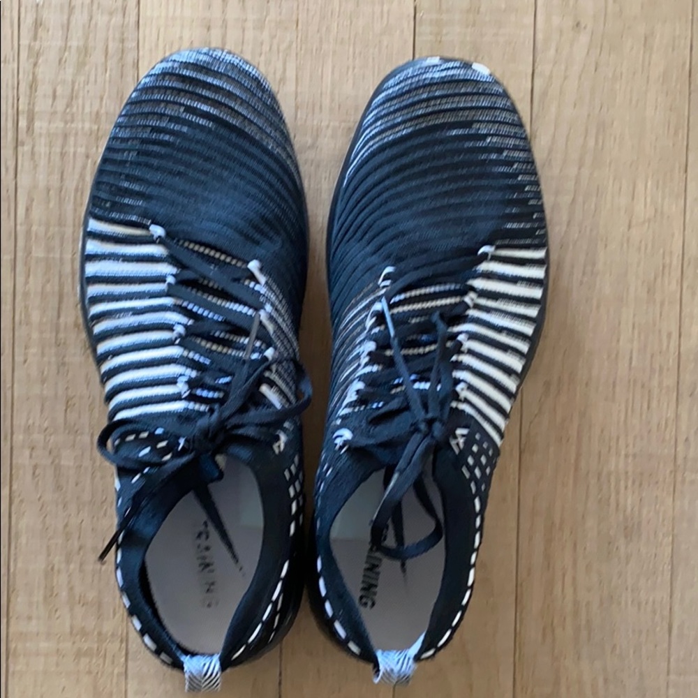 Nike training shoes womens size 10